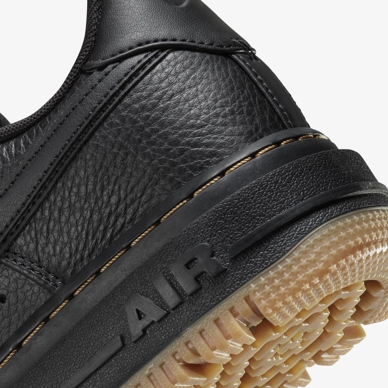 Black nike air force 1 with gum sole online